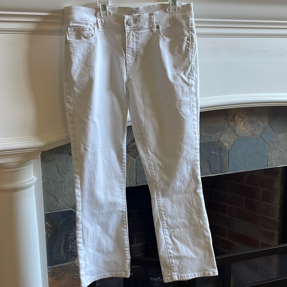 Ann Taylor Loft White Modern Kick Crop- Size 28/6
